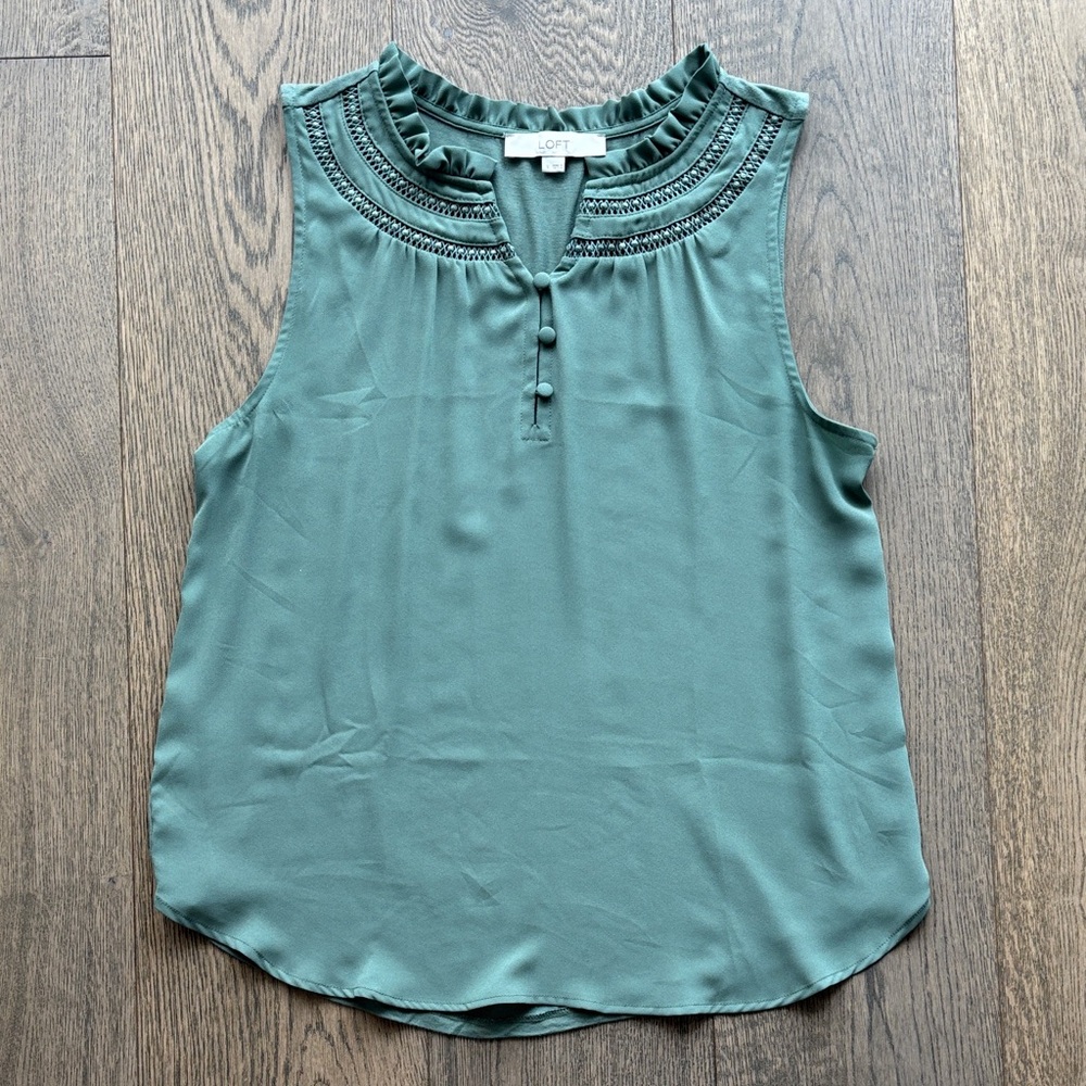 LOFT Green Mixed Media Henley Shell
